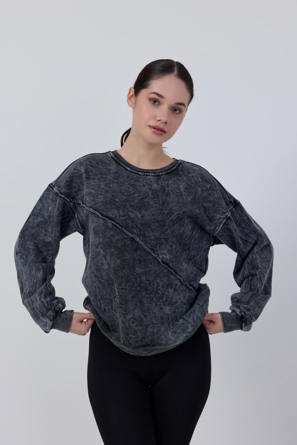 Kalp Detaylı Yıkamalı Sweatshirt - 5